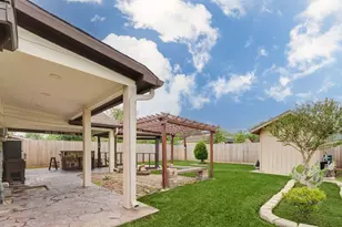 617 Burke Rd, Pasadena, TX 77506 - Photo 19