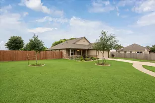 3402 Fox Ct, Pearland, TX 77581 - Photo 3