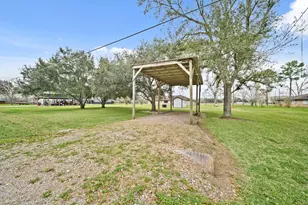 1438 County Rd 348, Brazoria, TX 77422 - Photo 5