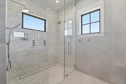 10818 Sweetwater Cove Boulevard, Galveston, TX 77554 - Photo 17