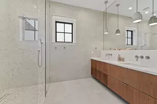 10818 Sweetwater Cove Blvd, Galveston, TX 77554 - Photo 17
