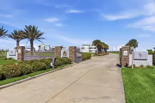 10818 Sweetwater Cove Blvd, Galveston, TX 77554 - Photo 5