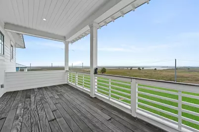 10818 Sweetwater Cove Boulevard, Galveston, TX 77554 - Photo 15