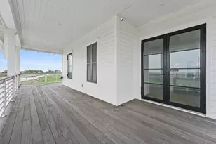 10818 Sweetwater Cove Blvd, Galveston, TX 77554 - Photo 9