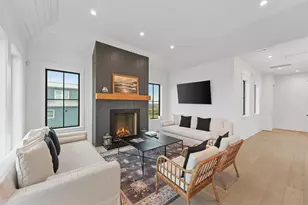 10818 Sweetwater Cove Blvd, Galveston, TX 77554 - Photo 9