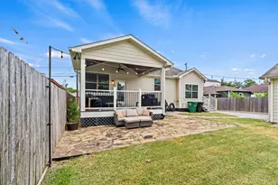 3402 Delhi St, Houston, TX 77022 - Photo 13