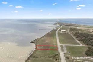 3305 Bay Pt Dr, Palacios, TX 77465 - Photo 1