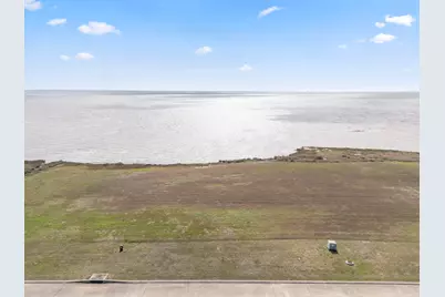 3305 Bay Point Drive, Palacios, TX 77465 - Photo 5