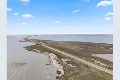 3305 Bay Point Drive, Palacios, TX 77465 - Photo 11