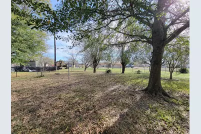 1610 Maryon Street, Baytown, TX 77523 - Photo 47