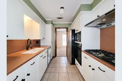 1610 Maryon Street, Baytown, TX 77523 - Photo 11