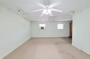 1610 Maryon St, Baytown, TX 77523 - Photo 37