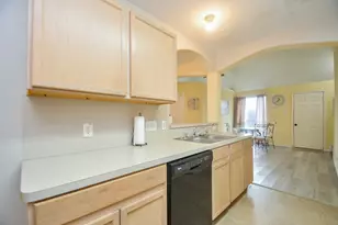 7102 Biton Dr, Houston, TX 77083 - Photo 9