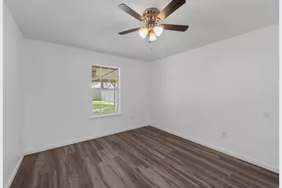 1002 Shell Avenue, Cleveland, TX 77327 - Photo 7