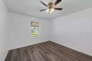 1002 Shell Ave, Cleveland, TX 77327 - Photo 7