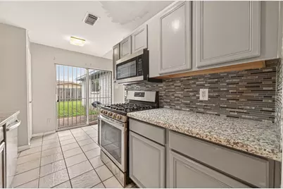 12811 Roandale Drive, Houston, TX 77048 - Photo 13