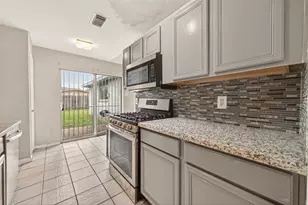 12811 Roandale Dr, Houston, TX 77048 - Photo 13