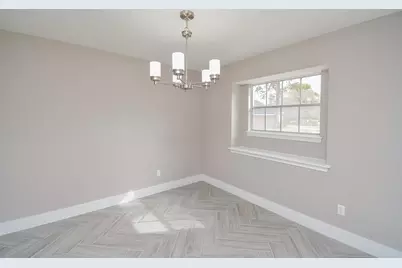 8518 Braesview Lane, Houston, TX 77071 - Photo 5