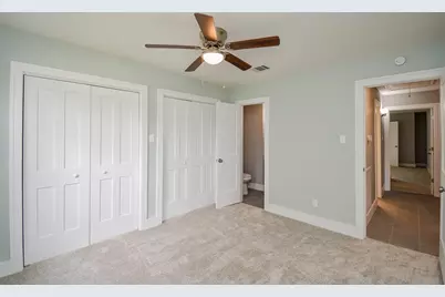 8518 Braesview Lane, Houston, TX 77071 - Photo 15