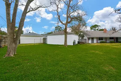 8518 Braesview Lane, Houston, TX 77071 - Photo 29