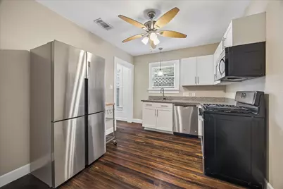 12 Greenwood Street #B, Houston, TX 77011 - Photo 7