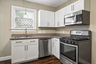 12 Greenwood St, Houston, TX 77011 - Photo 9