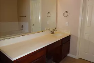 4918 Landward Ln, Houston, TX 77066 - Photo 11