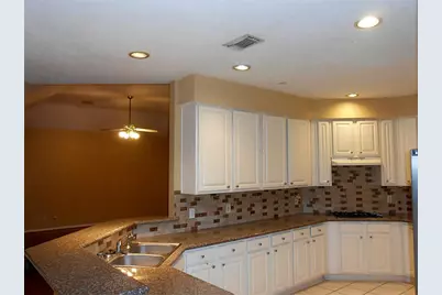 6 Windfern Place, The Woodlands, TX 77382 - Photo 7