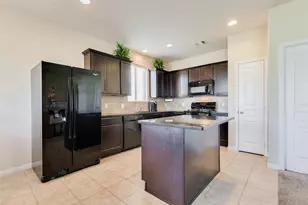 8127 Running Brook Ln, Richmond, TX 77469 - Photo 9