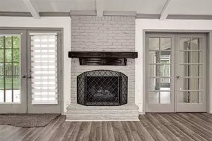 705 Holly Springs Ct, Conroe, TX 77302 - Photo 11