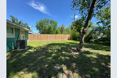 5846 Westover Street, Houston, TX 77033 - Photo 11