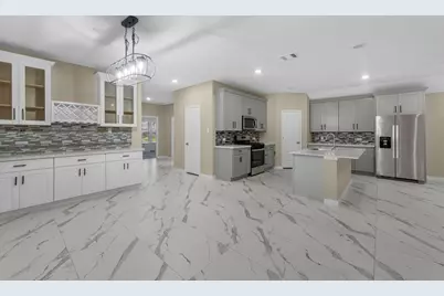 15223 Mayflower Street, New Caney, TX 77357 - Photo 5