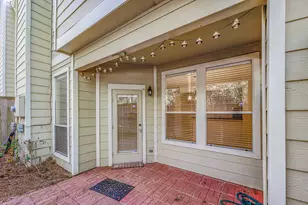 158 N Magnolia Pond Pl, The Woodlands, TX 77381 - Photo 3