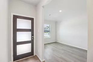 16281 Parish Pointe Ct, Conroe, TX 77302 - Photo 3