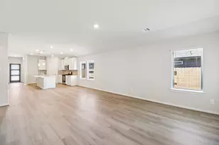 16281 Parish Pointe Ct, Conroe, TX 77302 - Photo 5