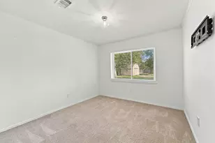 227 Glencroft Ct, Huffman, TX 77336 - Photo 11
