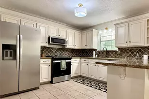 1000 Hickory Trails, Orange, TX 77632 - Photo 9