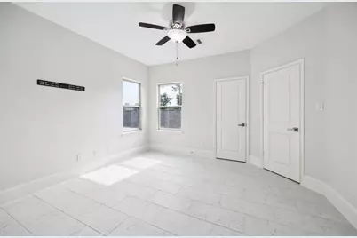 1230 W 25th Street #C, Houston, TX 77008 - Photo 19