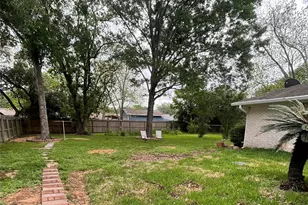 2405 Byron Ave, Pearland, TX 77581 - Photo 11