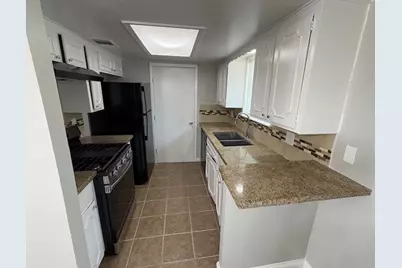 12127 Rhinebeck Drive, Houston, TX 77089 - Photo 13