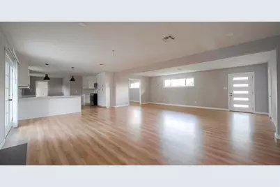 4800 Country Club View, Baytown, TX 77521 - Photo 7