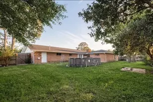 4800 Country Club View, Baytown, TX 77521 - Photo 33