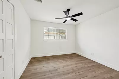 10710 Candlewood Drive, Houston, TX 77042 - Photo 21