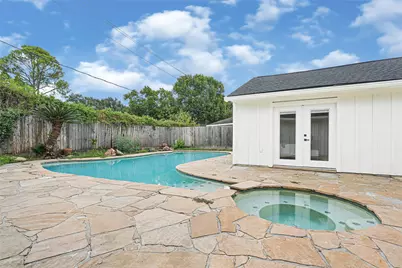 10710 Candlewood Drive, Houston, TX 77042 - Photo 25