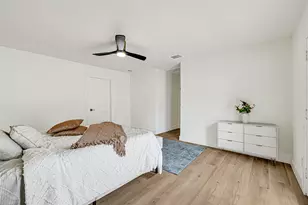 10710 Candlewood Dr, Houston, TX 77042 - Photo 13