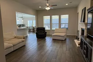 301 Double Eagle Rnch Dr, Cedar Creek, TX 78612 - Photo 11