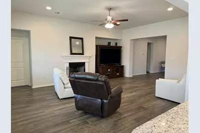 301 Double Eagle Ranch Drive, Cedar Creek, TX 78612 - Photo 9
