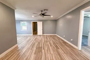 9314 Deanwood St, Houston, TX 77040 - Photo 3