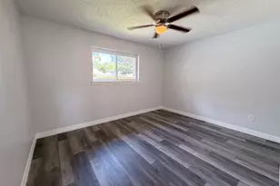 9314 Deanwood St, Houston, TX 77040 - Photo 11