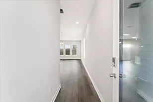 802 Berry Sage Ln, Houston, TX 77022 - Photo 5